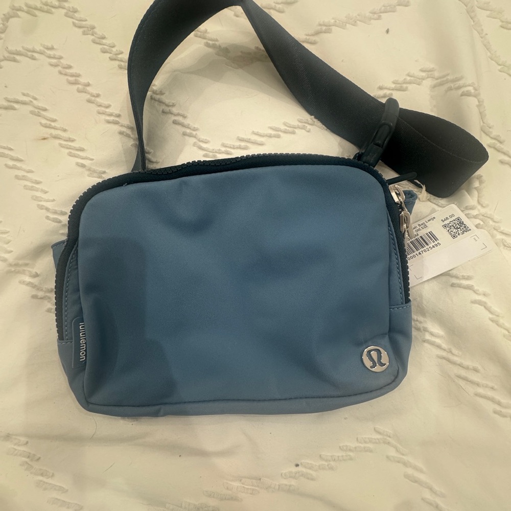 lululemon blue belt bag